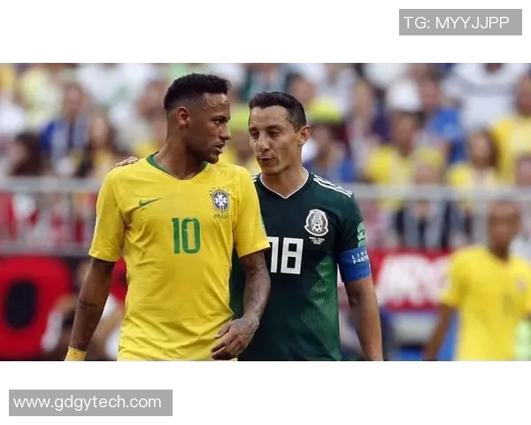 内马尔独特头型引发热议足球明星的时尚风潮与个人风格解析 内马尔独特头型引发热议足球明星的时尚风潮与个人风格解析