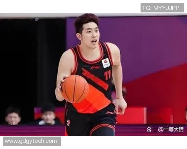 吴冠希：从青涩球员到篮球明星的成长之路与未来展望